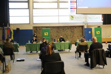 SREČANJE MINISTRA ZA INFRASTRUKTURO JERNEJA VRTOVCA Z ŽUPANOM IVANOM JORDANOM 6